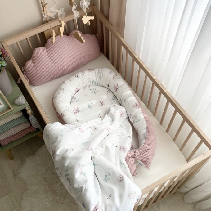 Protectie somn – Baby Nest vafe cu mix de flori- roz pudra (2)